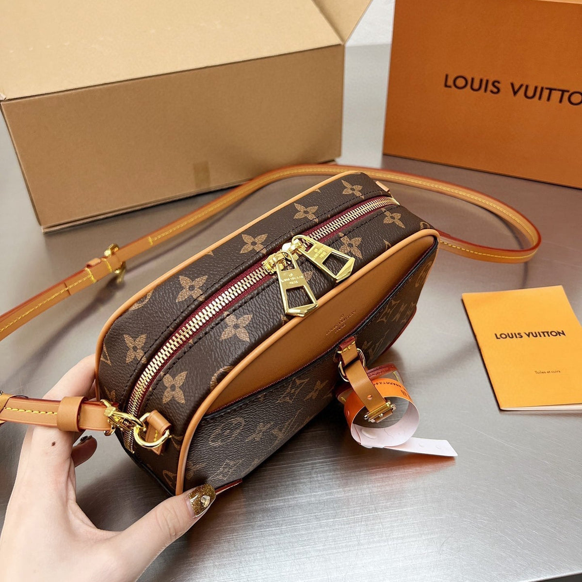 Exquisite leather bags-445