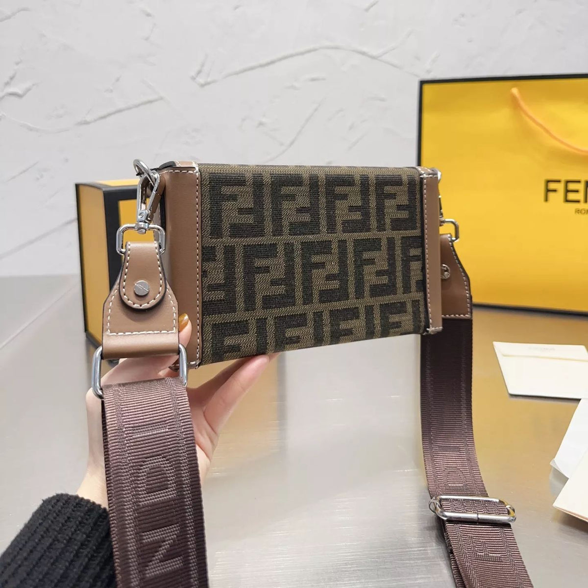 Exquisite leather bags-576