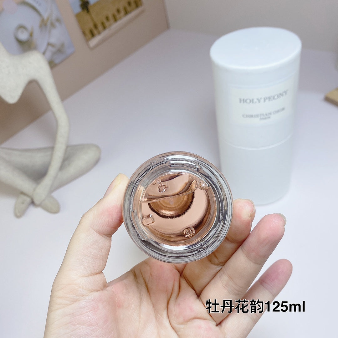 Peony fragrance women's perfume amber