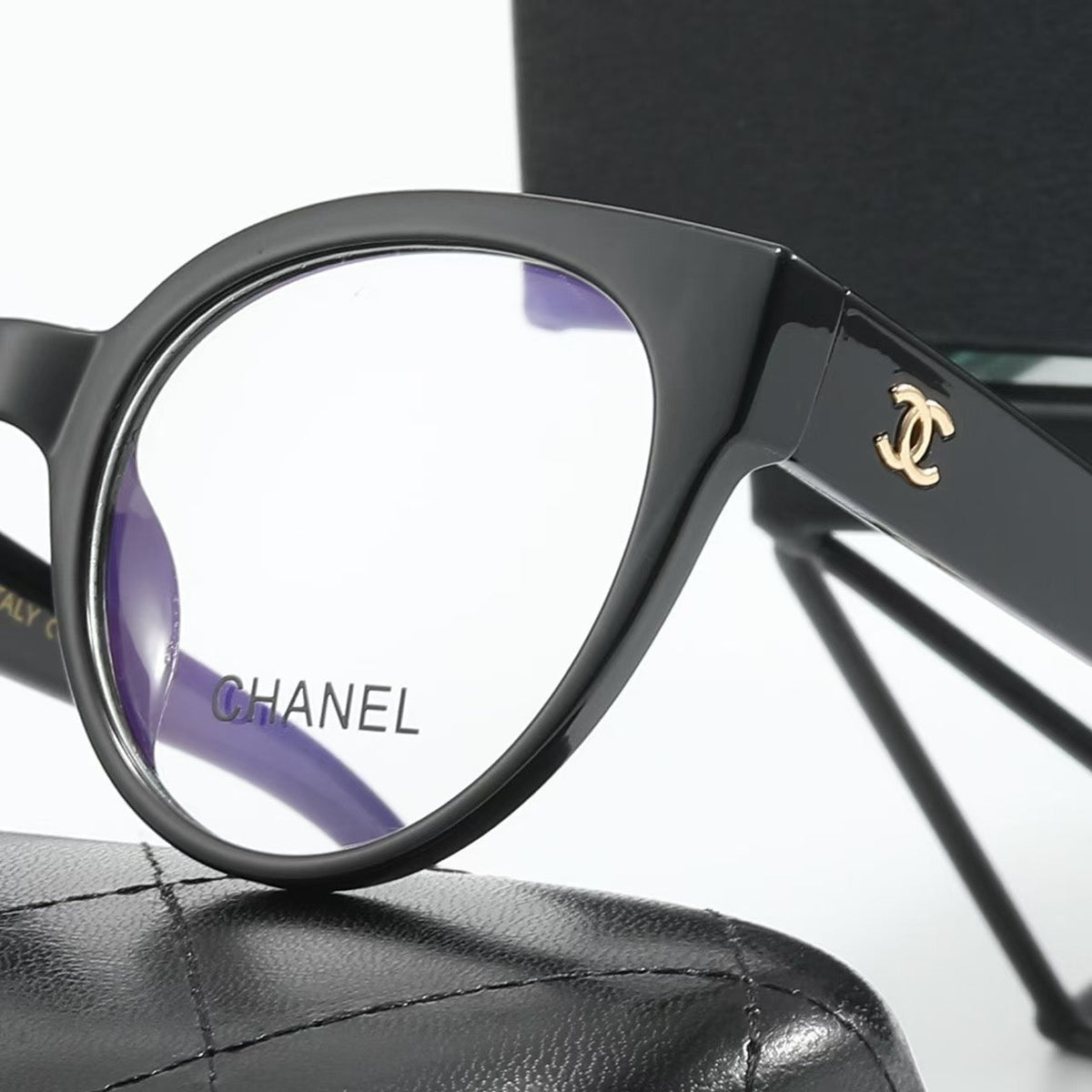 Fashion Eyewear: Elevate Your Style with Exquisite Craftsmanship-510