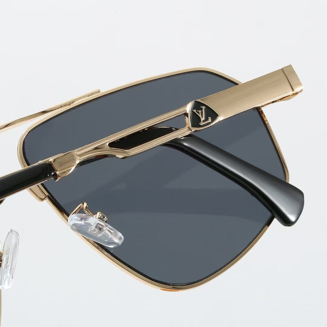 Fashion Eyewear: Elevate Your Style with Exquisite Craftsmanship-539