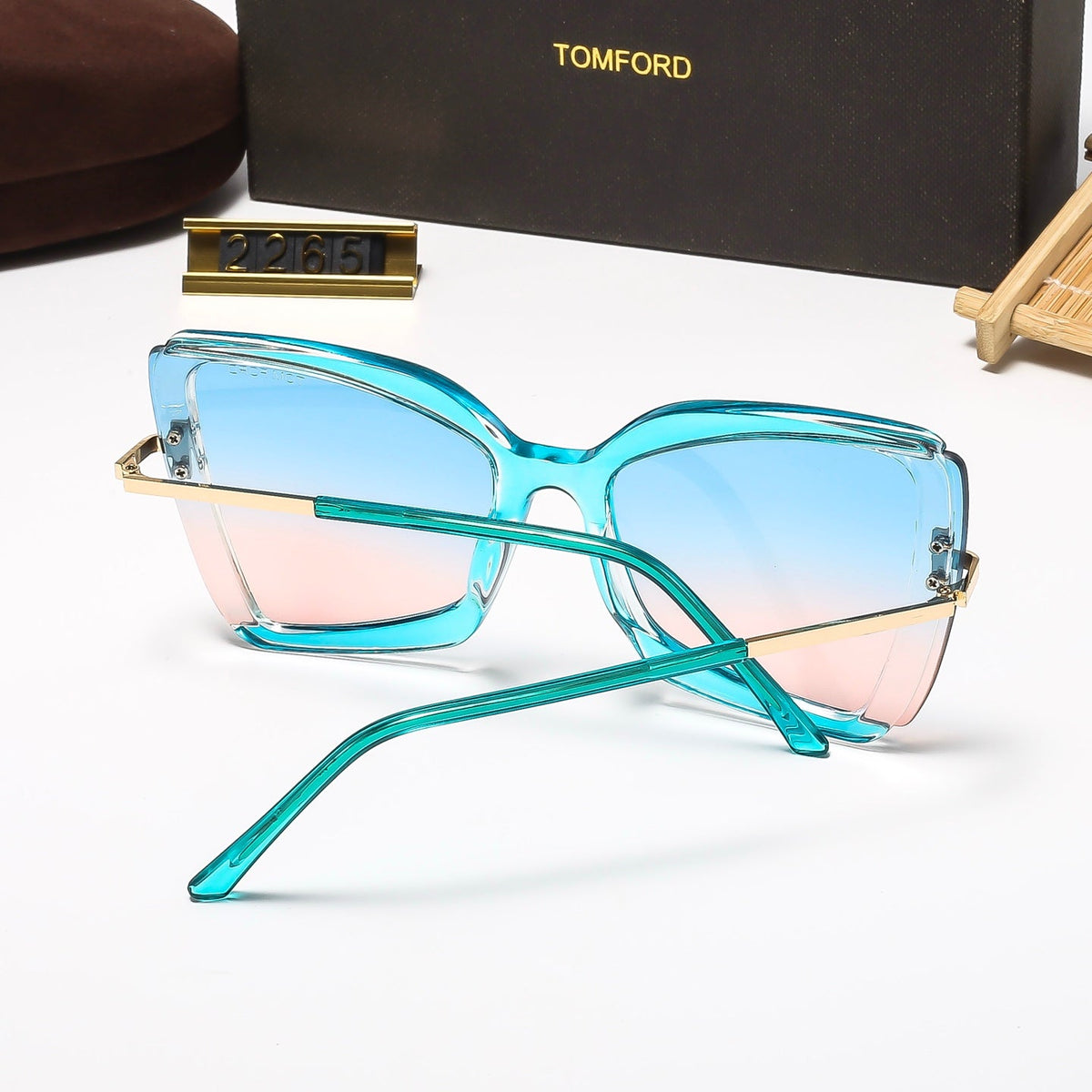 Fashion Eyewear: Elevate Your Style with Exquisite Craftsmanship-553