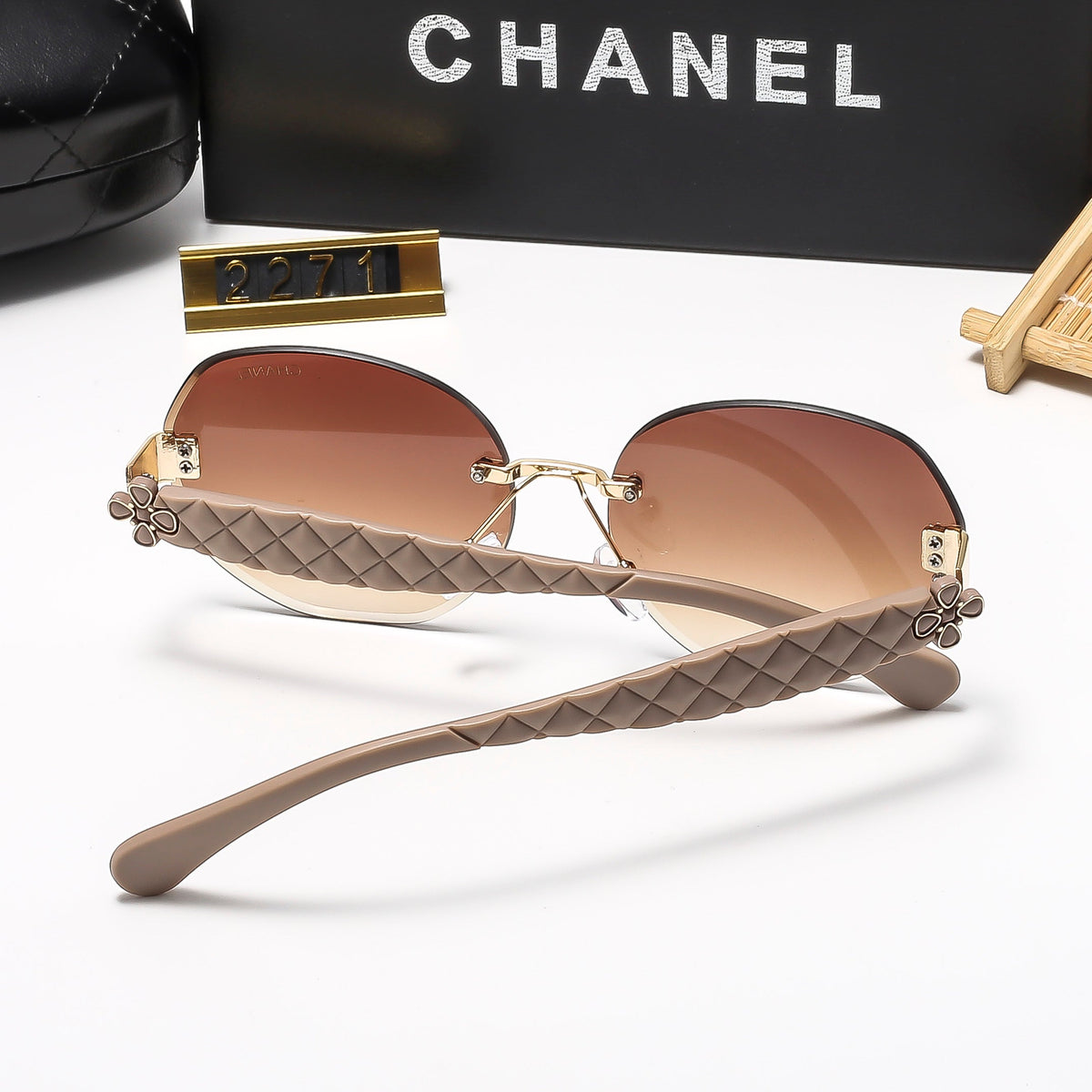 Fashion Eyewear: Elevate Your Style with Exquisite Craftsmanship-558