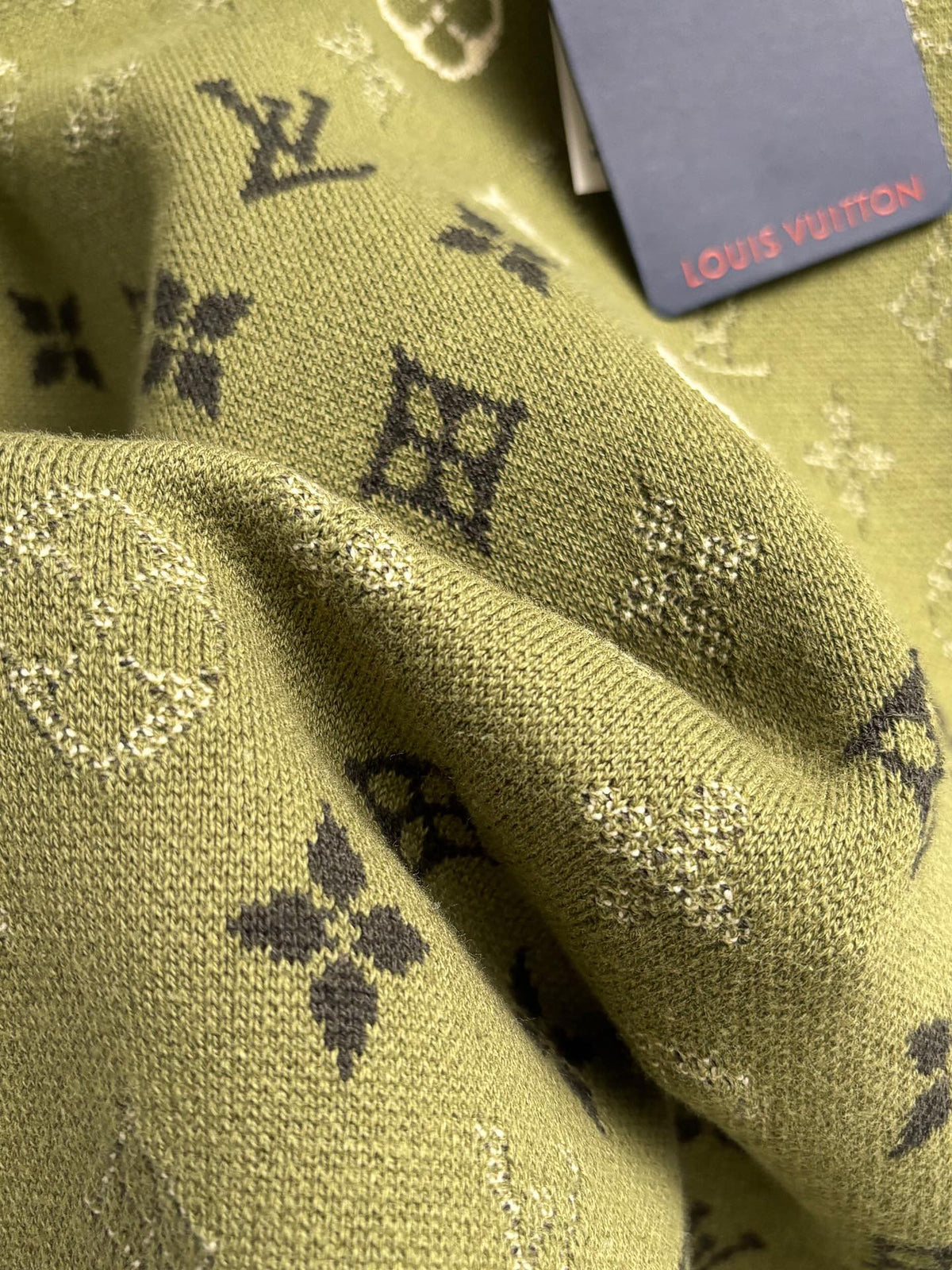 Classic Fashion Sweater-101