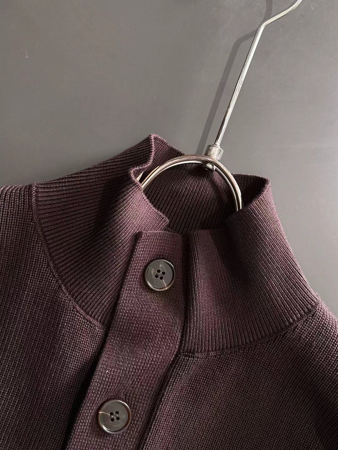 Classic Fashion Sweater-105