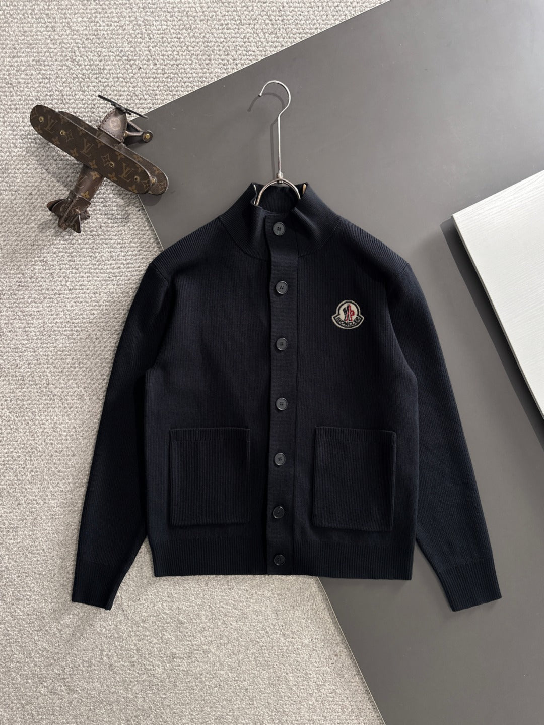 Classic Fashion Sweater-106