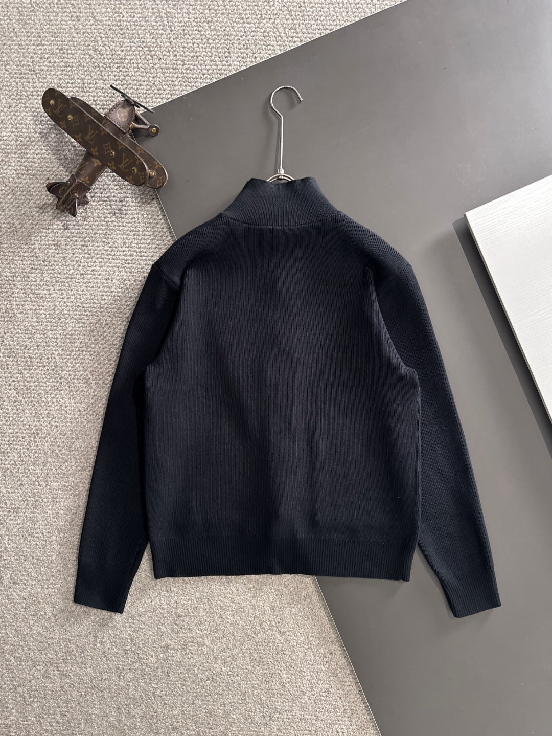 Classic Fashion Sweater-106