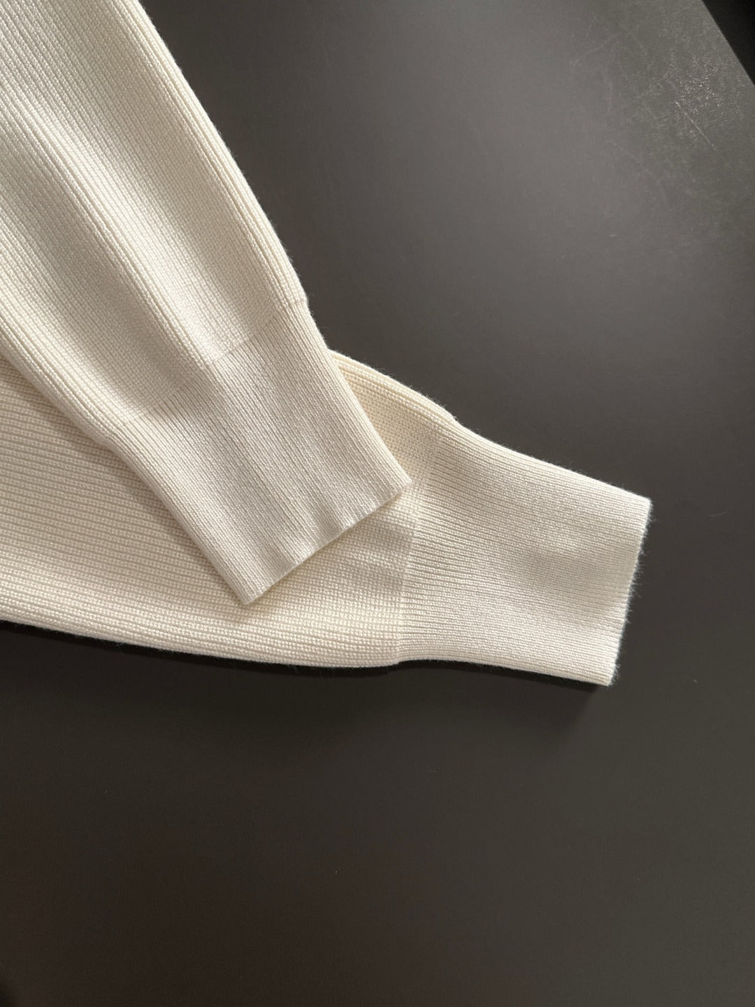 Classic Fashion Sweater-111