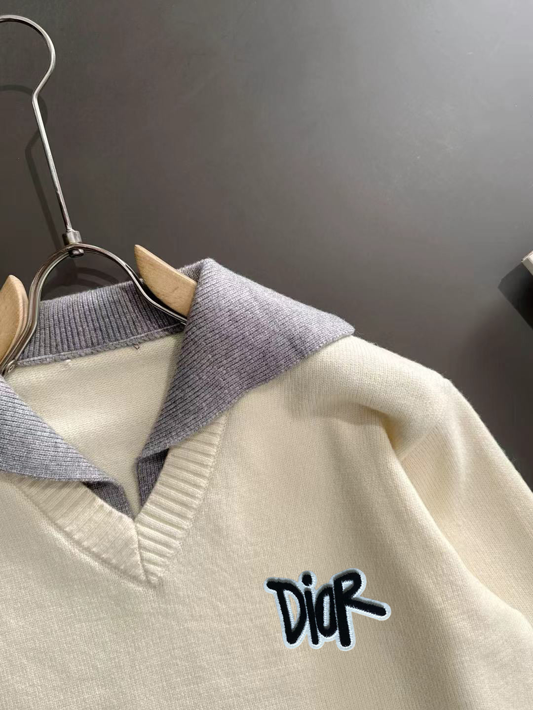 Classic Fashion Sweater-112