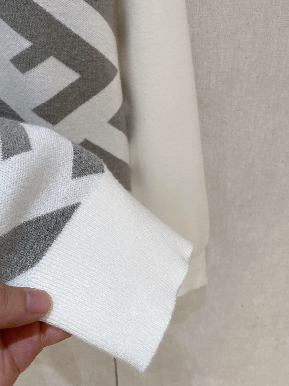 Classic Fashion Sweater-143