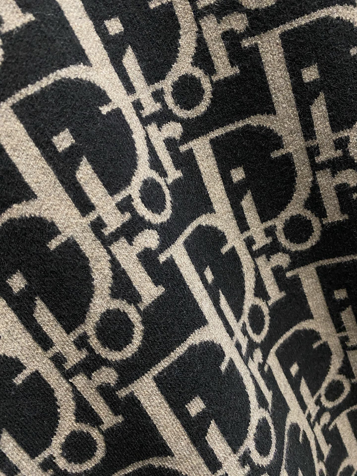 Classic Fashion Sweater-148