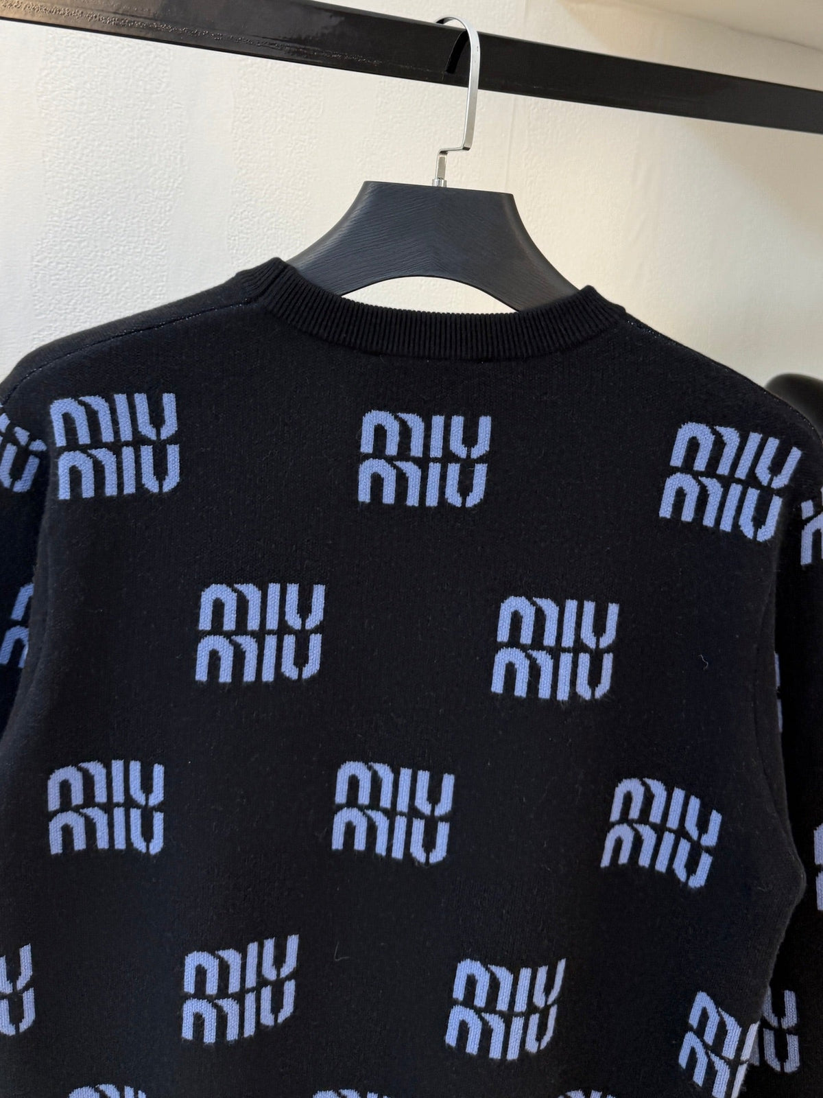 Classic Fashion Sweater-153