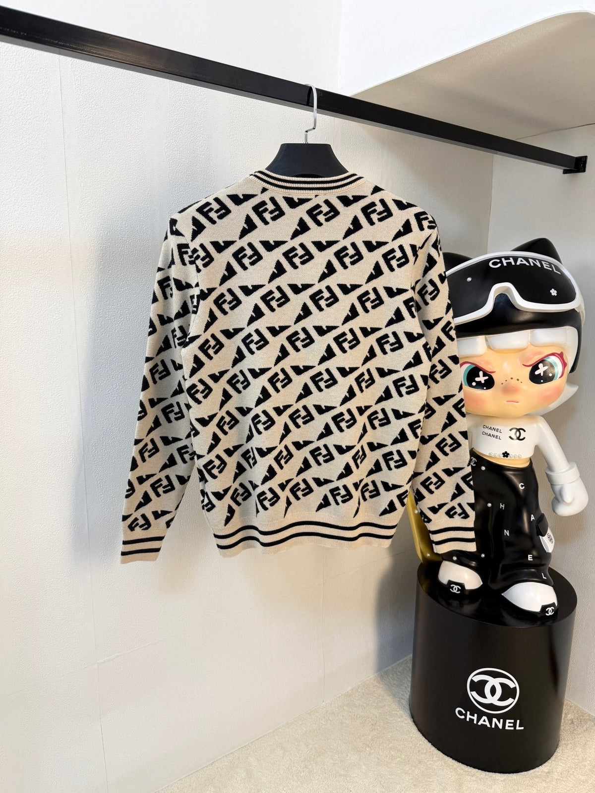 Classic Fashion Sweater-157