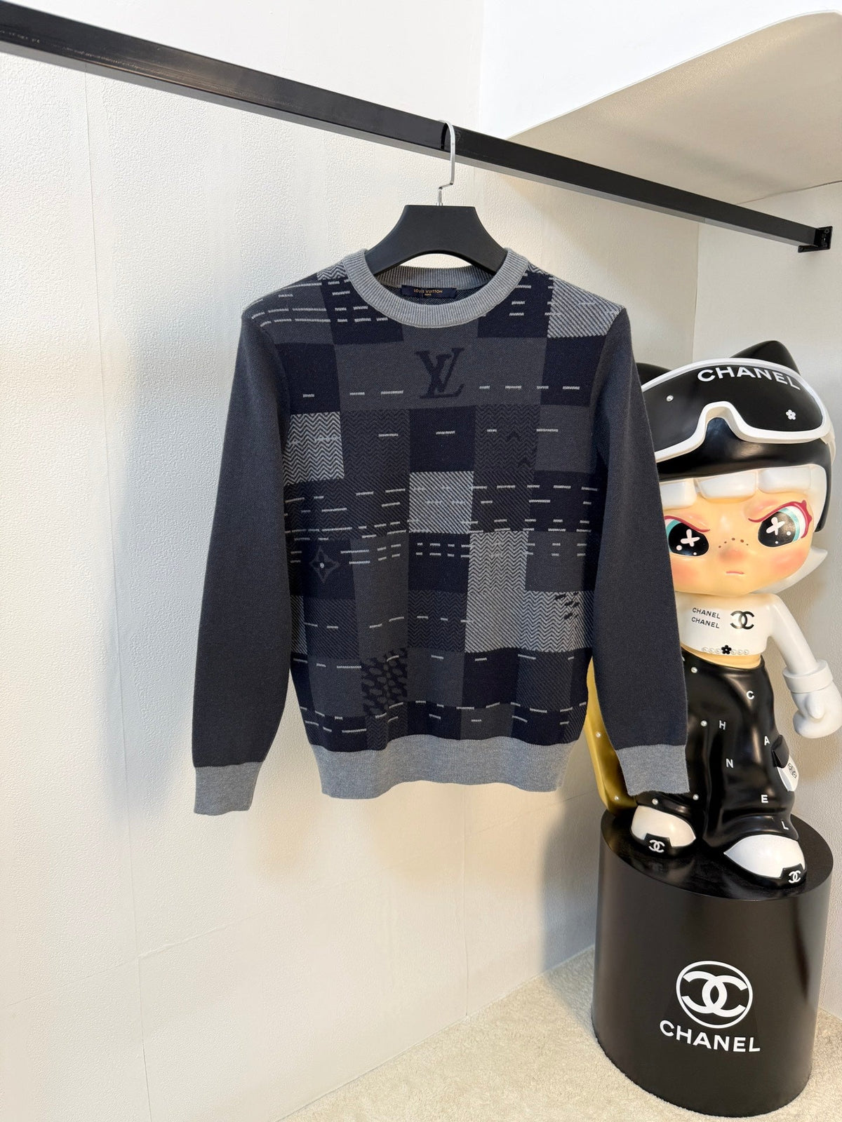 Classic Fashion Sweater-159