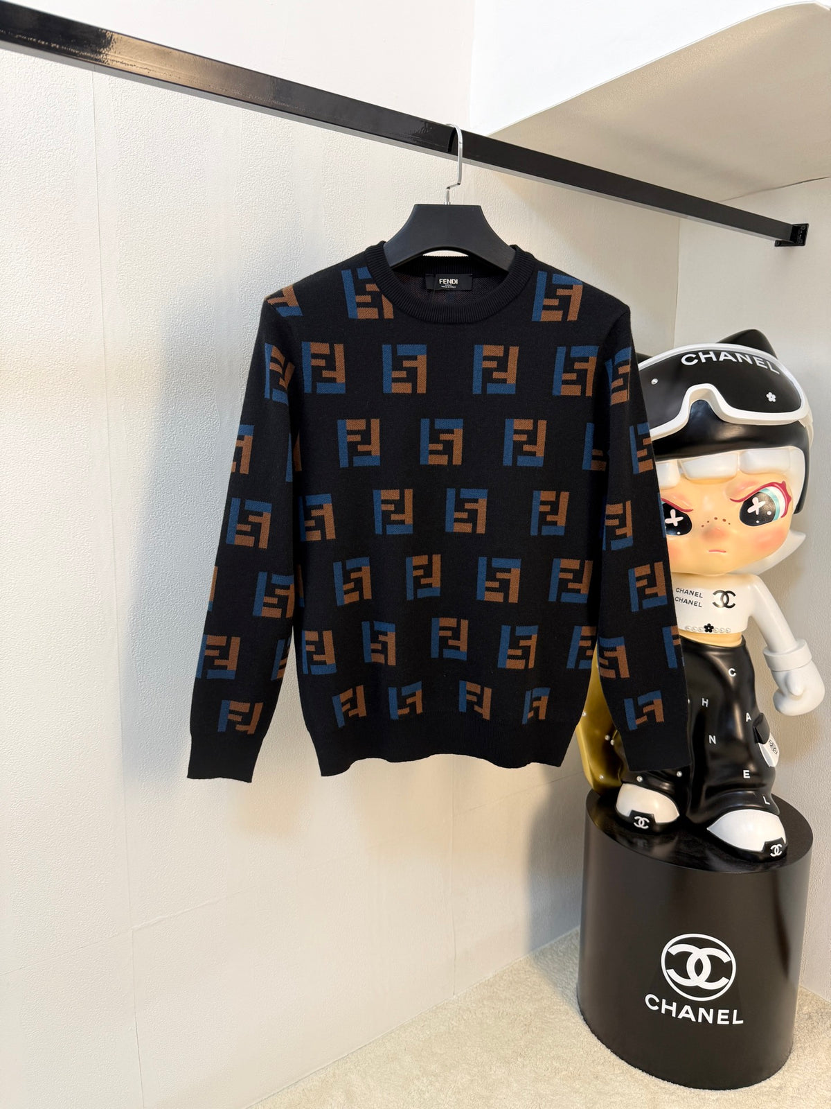 Classic Fashion Sweater-163