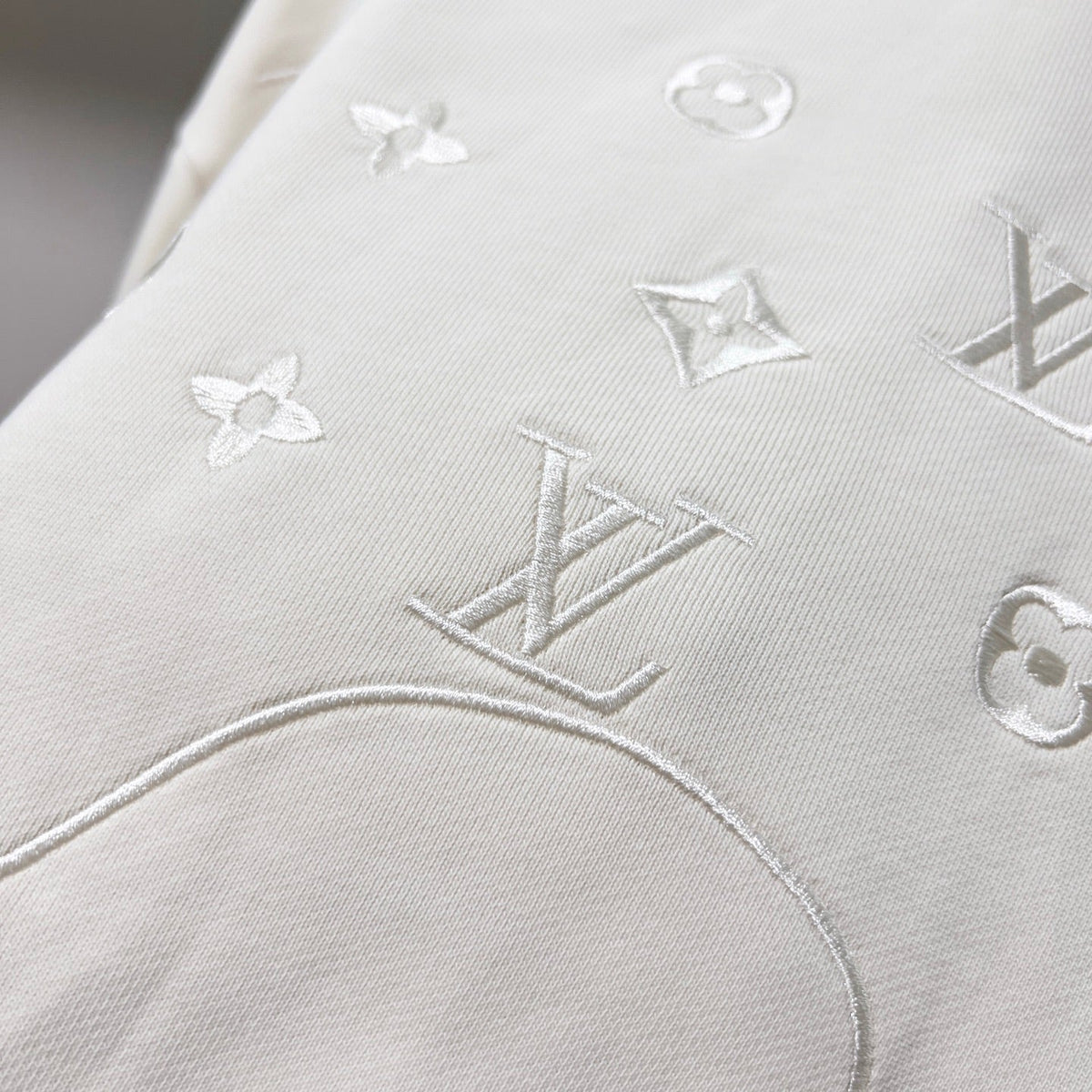 Classic Fit Hoodie-1067