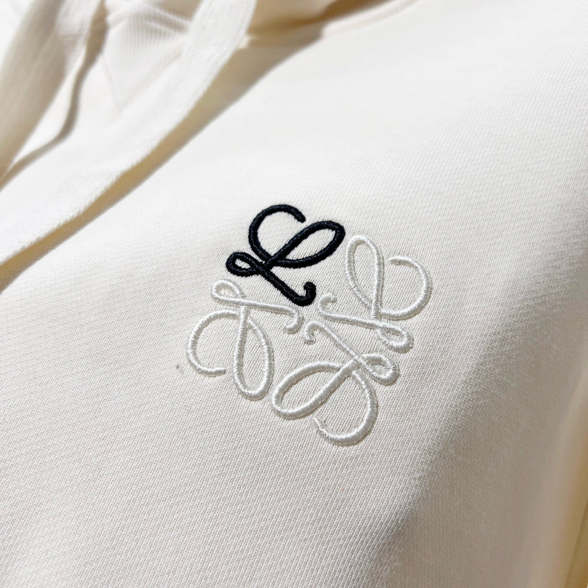 Classic Fit Hoodie-1080