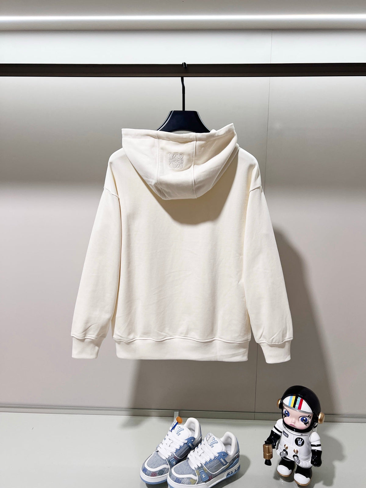 Classic Fit Hoodie-1087