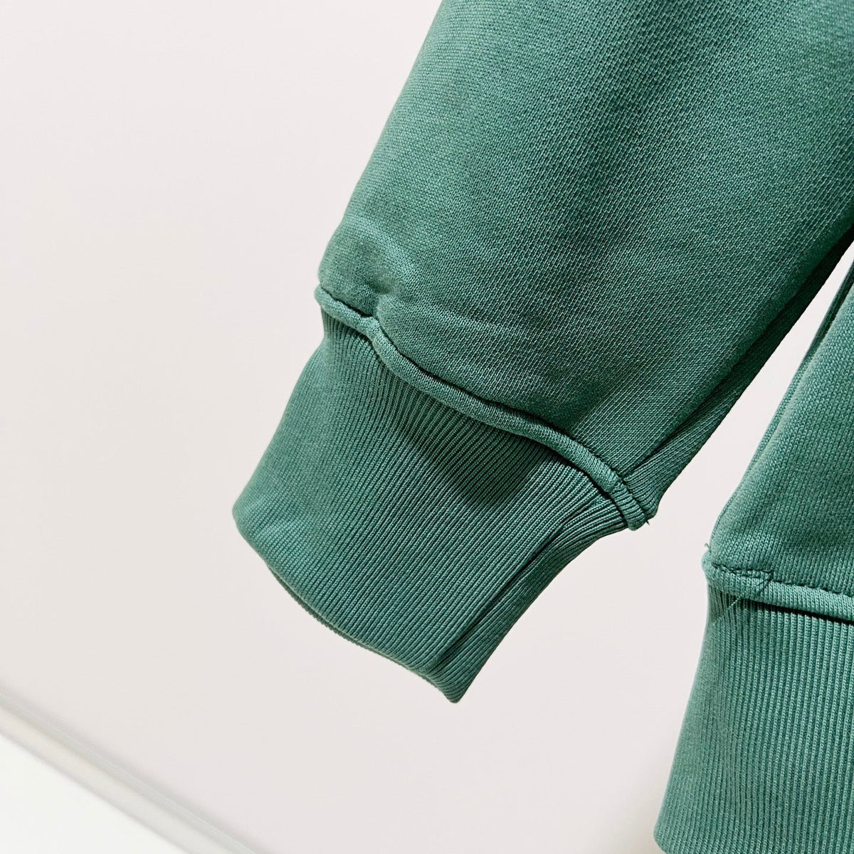 Classic Fit Hoodie-1090