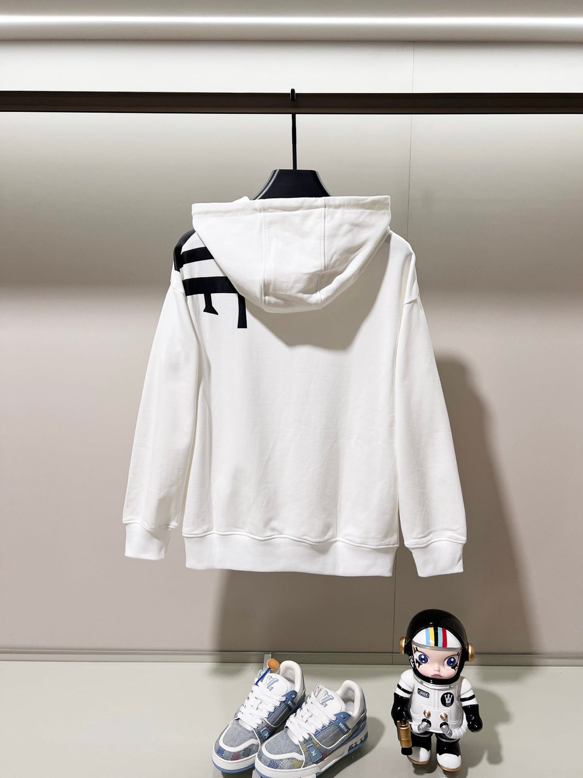 Classic Fit Hoodie-1091