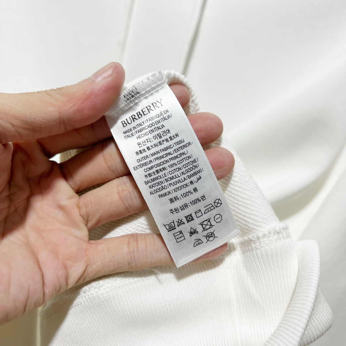 Classic Fit Hoodie-1099