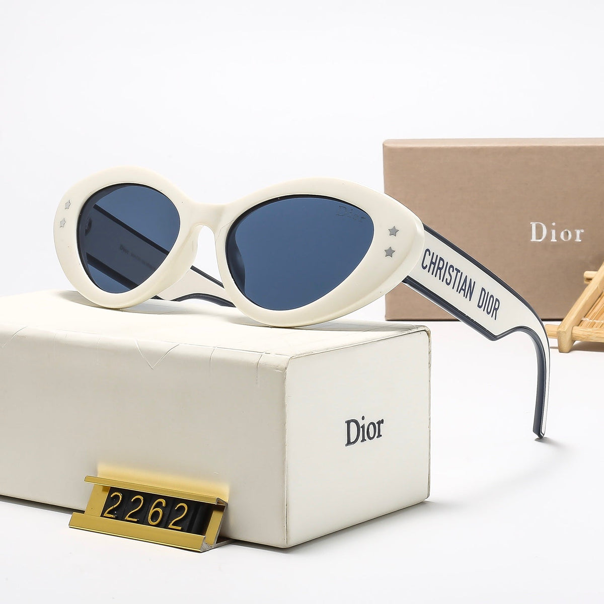 Fashion Eyewear: Elevate Your Style with Exquisite Craftsmanship-550