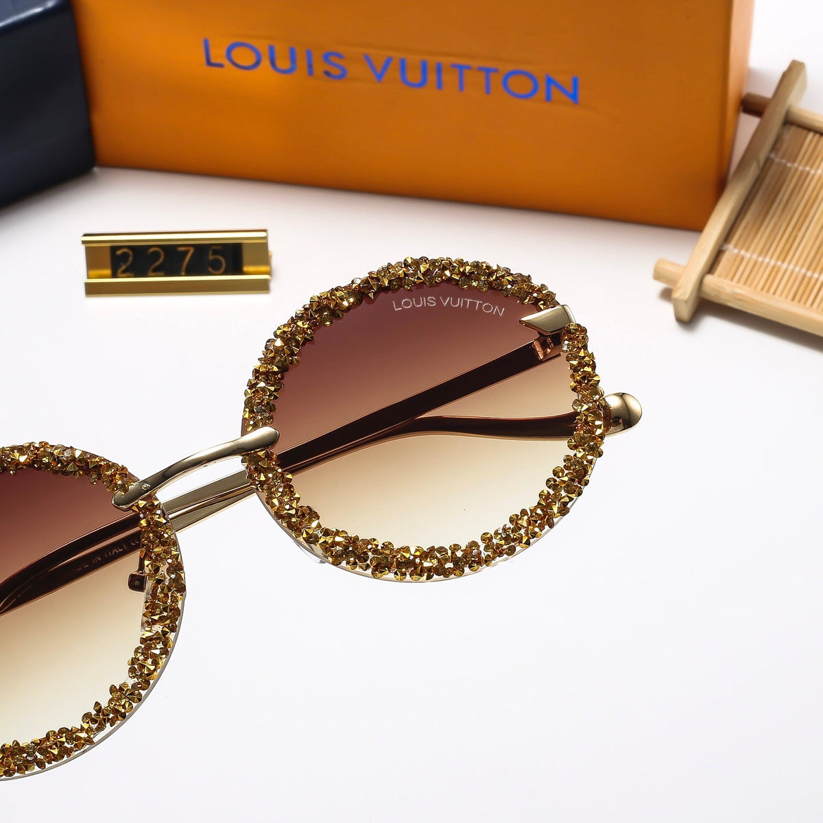 Fashion Eyewear: Elevate Your Style with Exquisite Craftsmanship-559