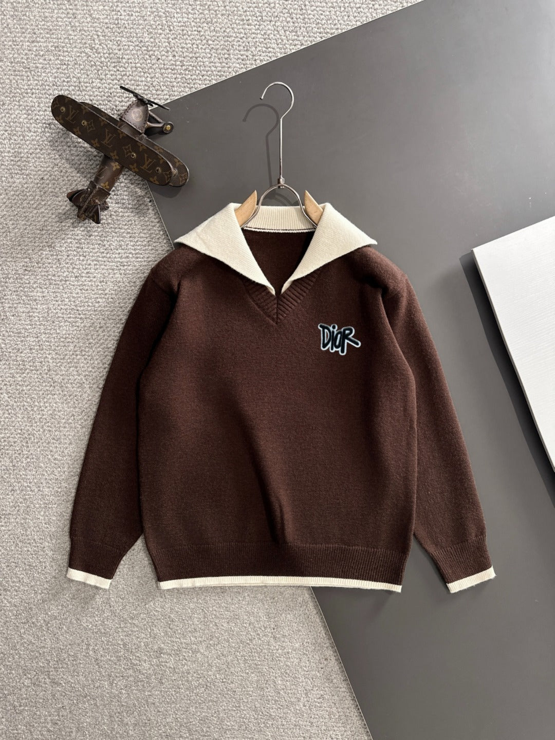 Classic Fashion Sweater-112