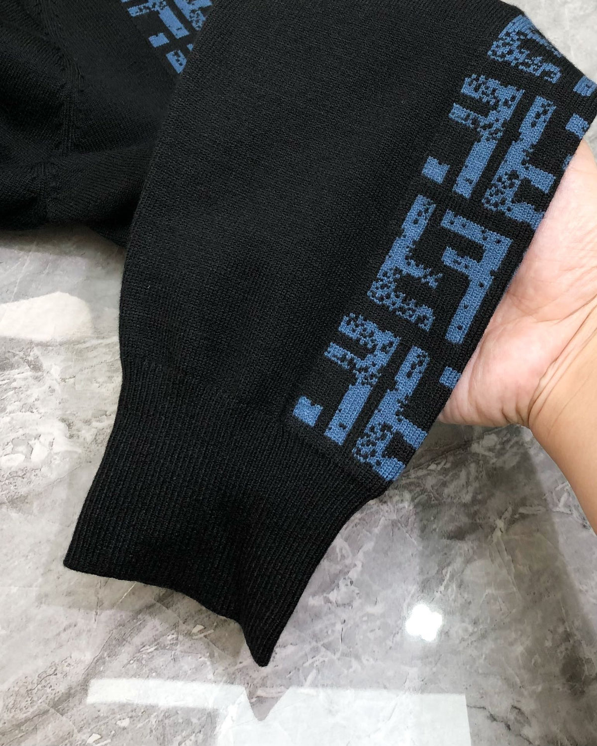 Classic Fashion Sweater-115