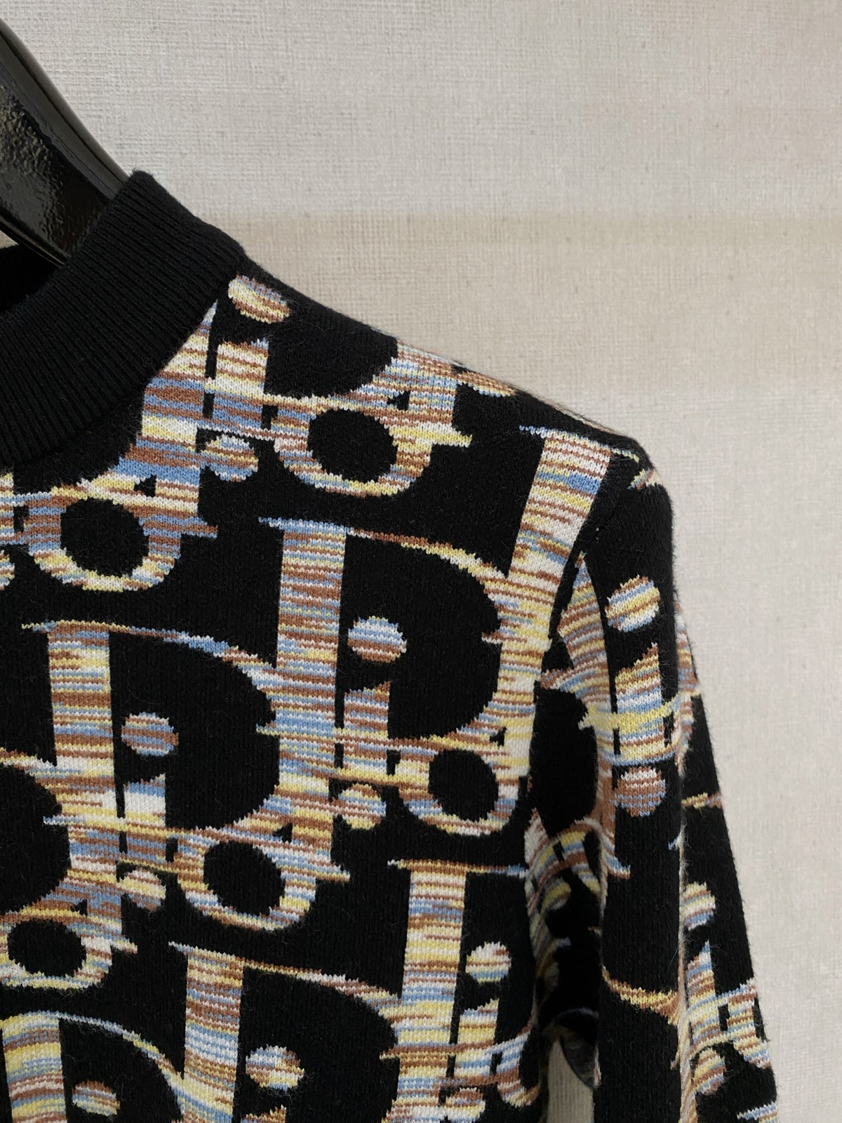 Classic Fashion Sweater-141