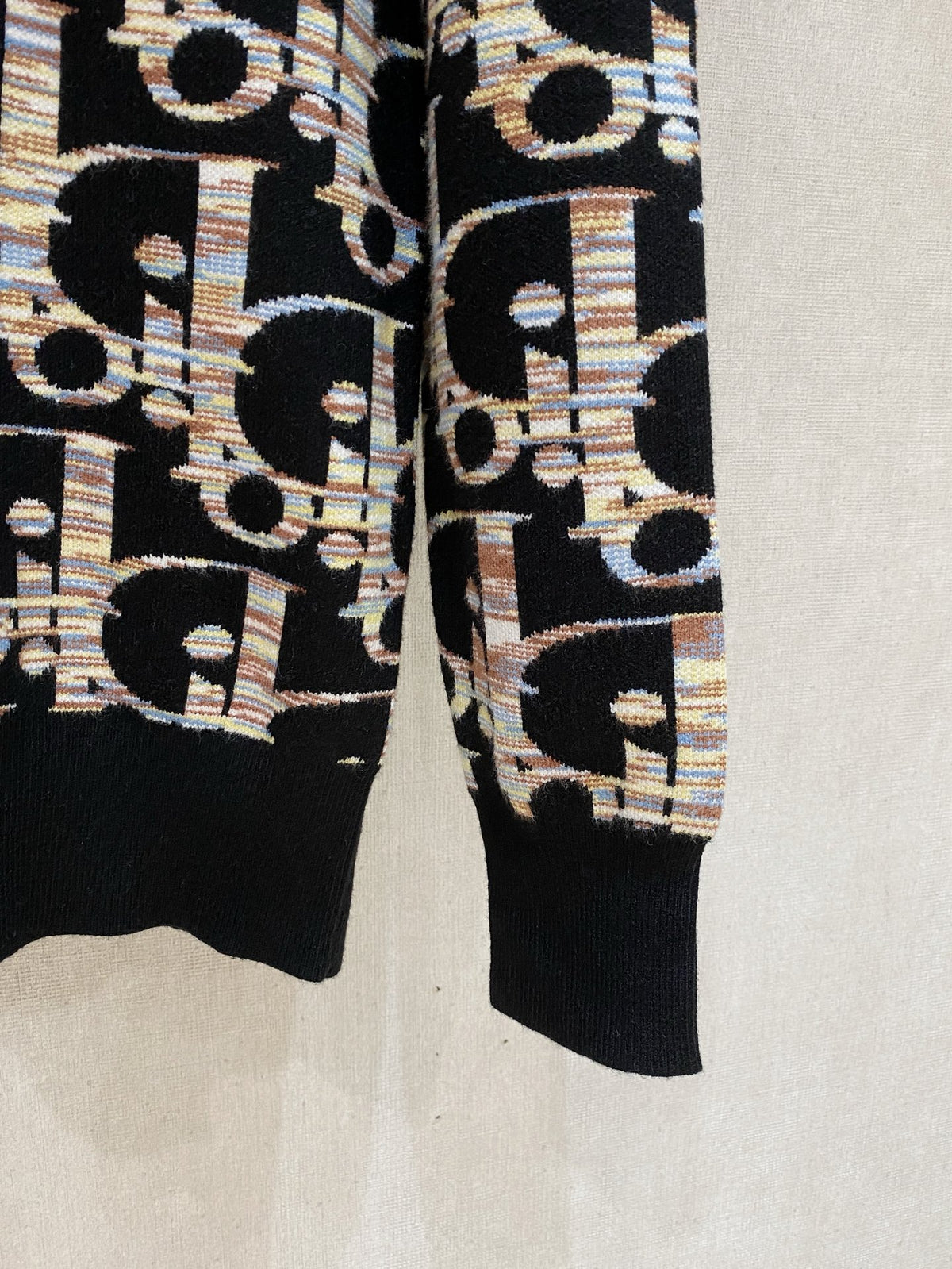 Classic Fashion Sweater-141