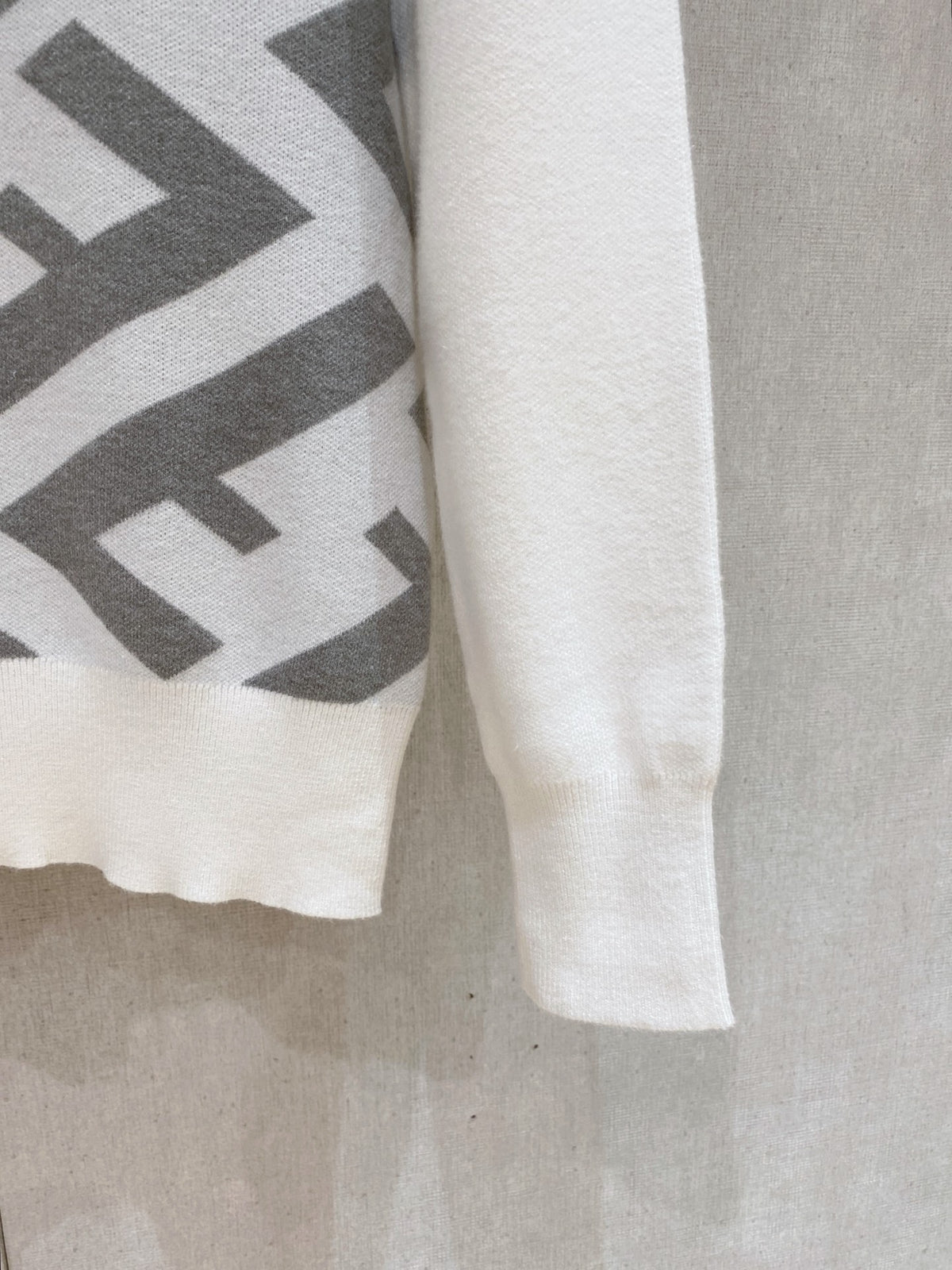 Classic Fashion Sweater-143