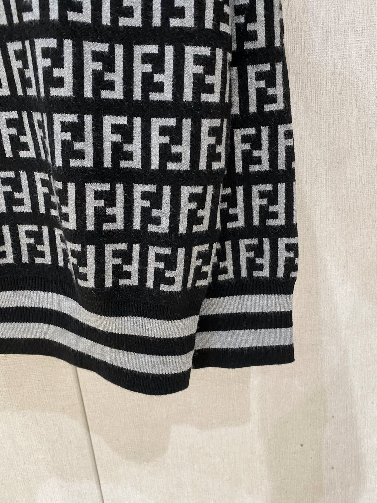 Classic Fashion Sweater-147