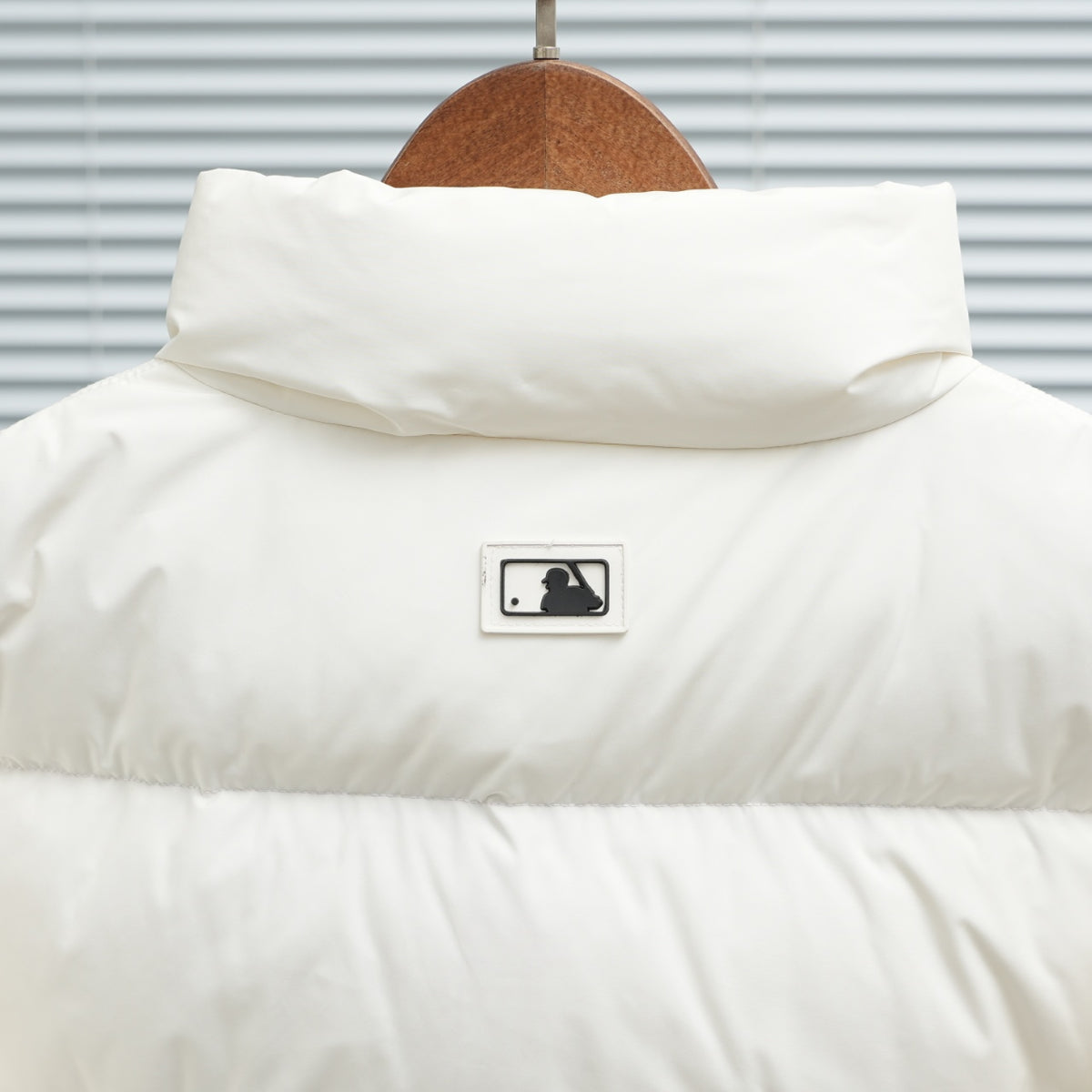 Ultra-Light Winter Puffer –24