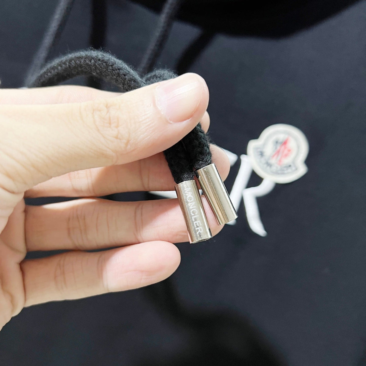 Classic Fit Hoodie-1078