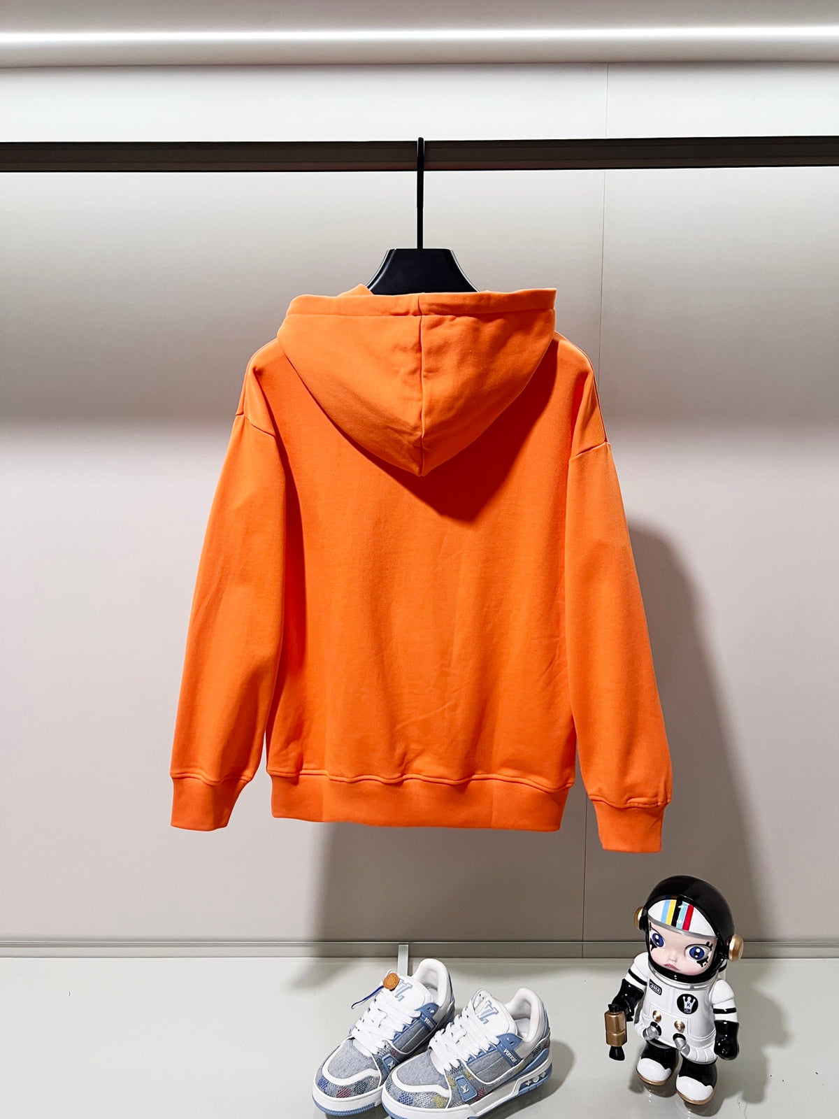 Classic Fit Hoodie-1083