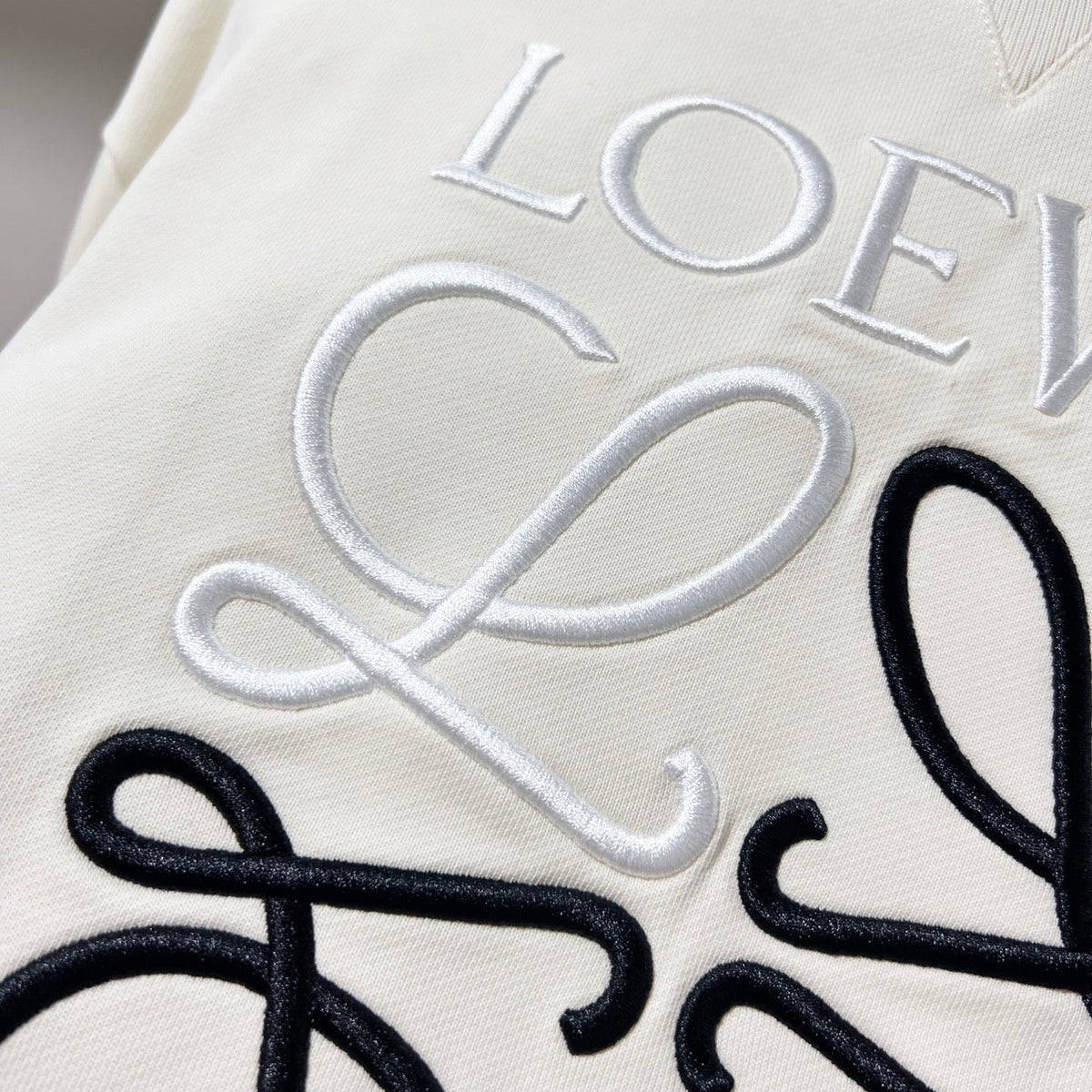 Classic Fit Hoodie-1084