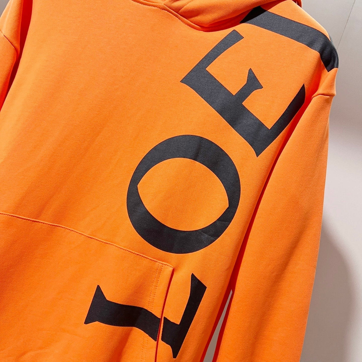 Classic Fit Hoodie-1089