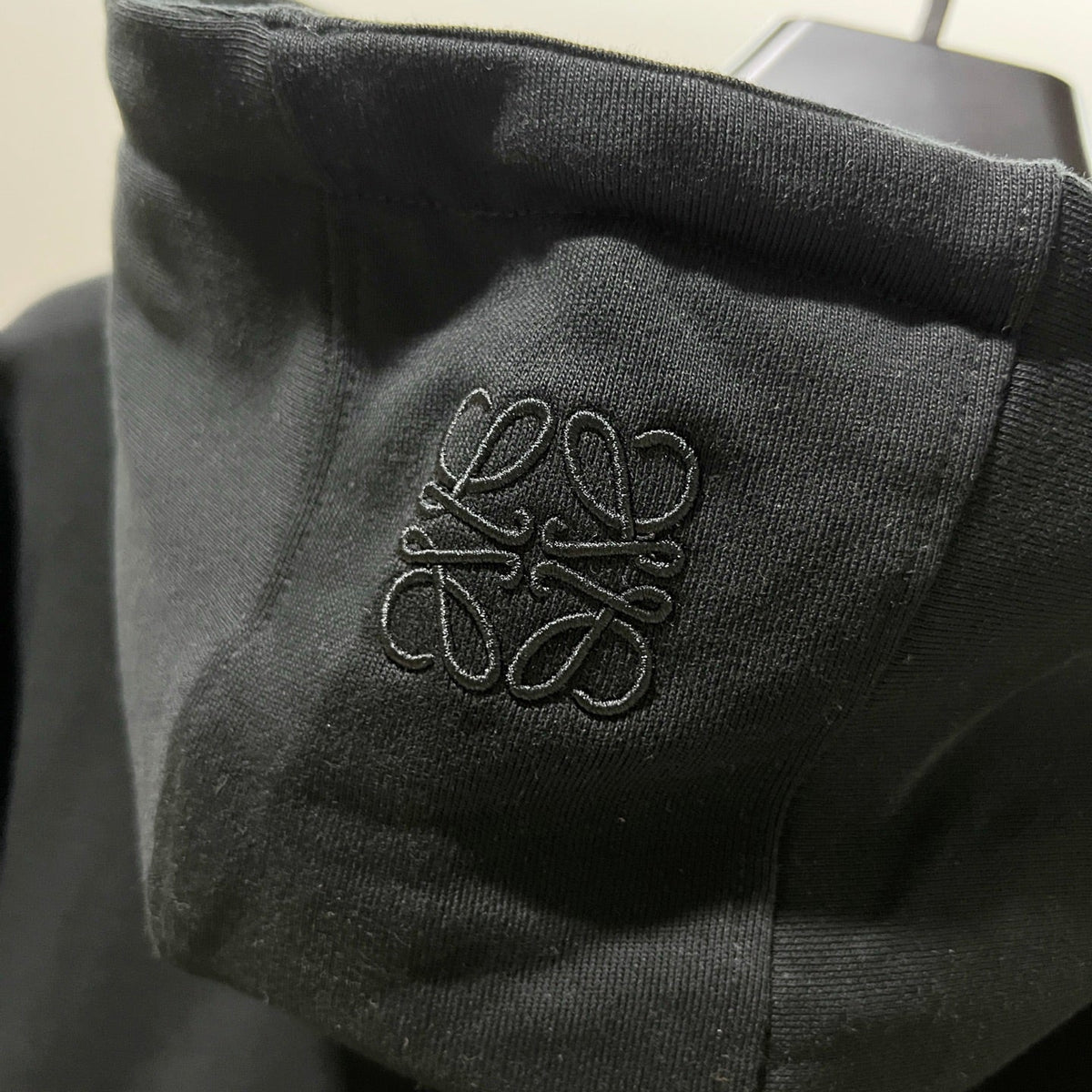 Classic Fit Hoodie-1095